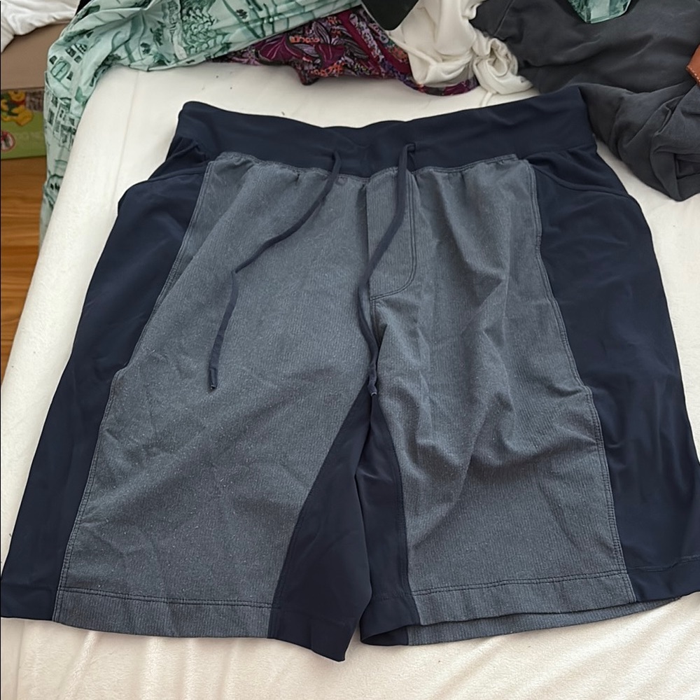 Men's Gray and Black Shorts